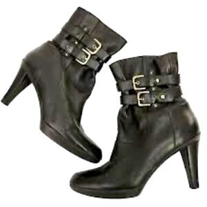 NWOT Stuart Weitzman Buckeroo Black Leather Double Buckle Heeled Boots